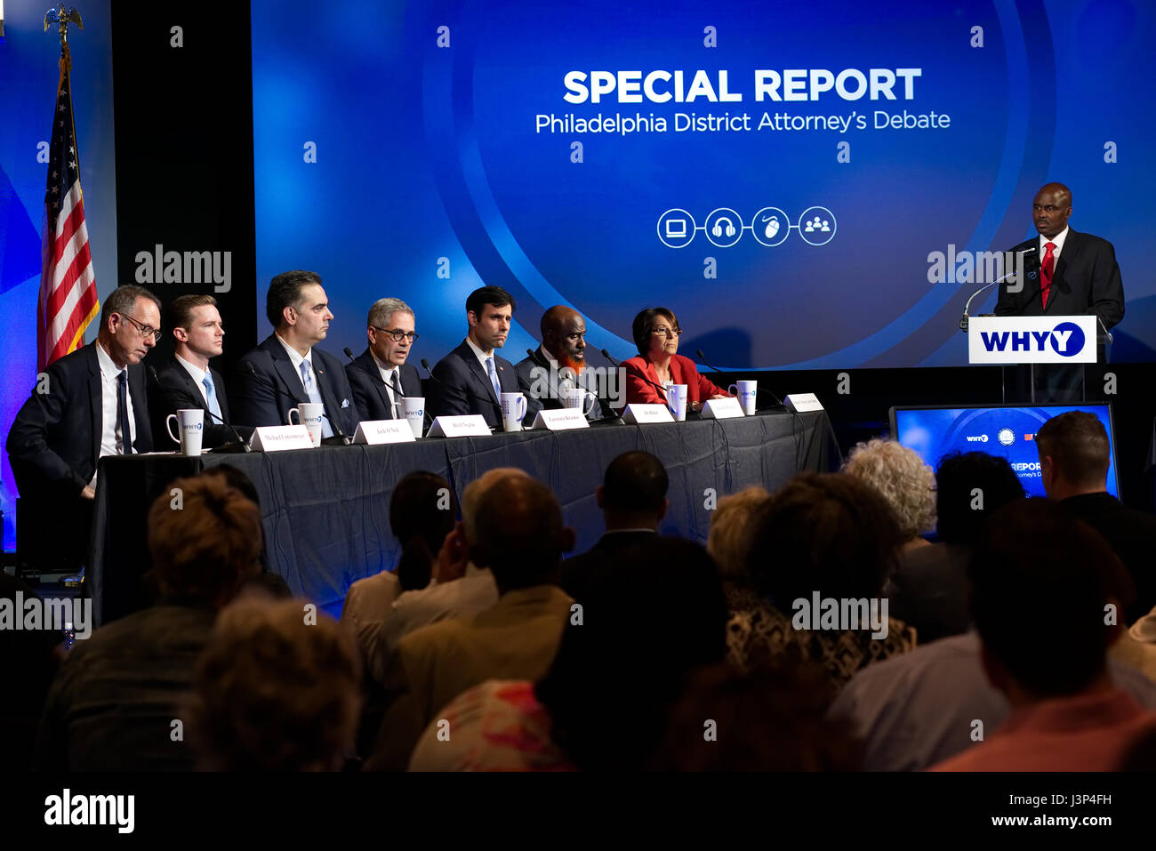 Sieben Kandidaten der Demokraten nahm an der Philadelphia District Attorney-Debatte in den WHYY Studios in Philadelphia, PA, am 27. April 2017. Stockfoto