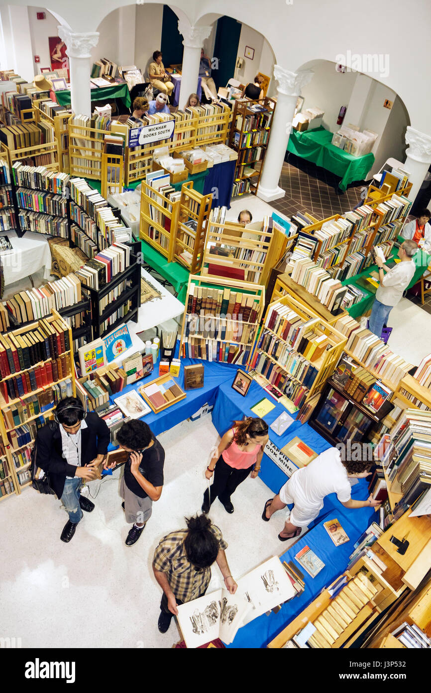 Miami Florida, Miami Dade College, Campus, Miami Book Fair International, Antiquarian Annex, vergriffen, selten, Browsen, Shopping Shopper Shopper Shop Stockfoto