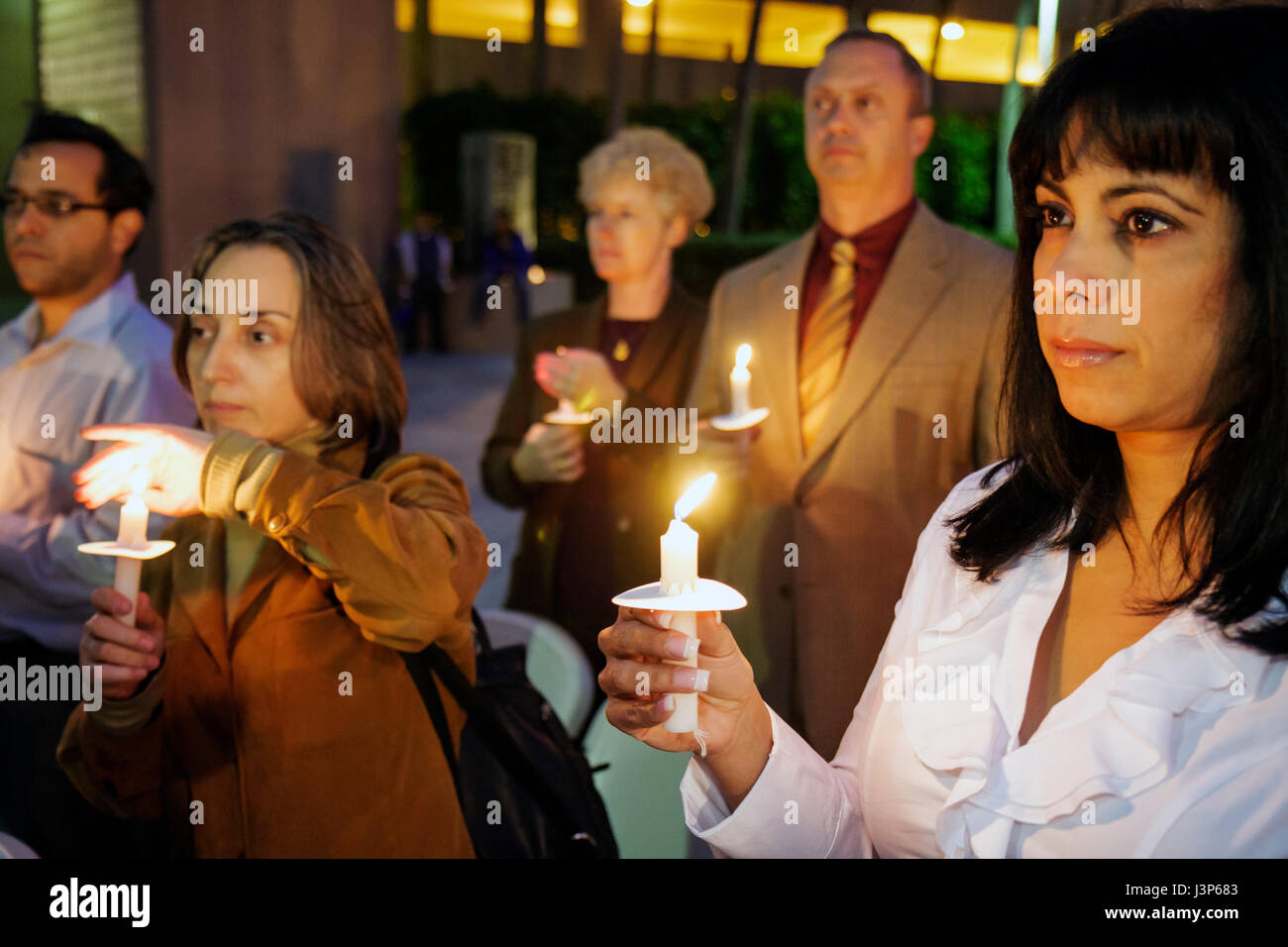 Miami Florida, River Waterside Center, Welt-AIDS-Tag, Candlelight Memorial, Baumblückungszeremonie, Gemeinschaftsveranstaltung, Bewusstsein, Prävention, Bildung, Krankheit, h Stockfoto