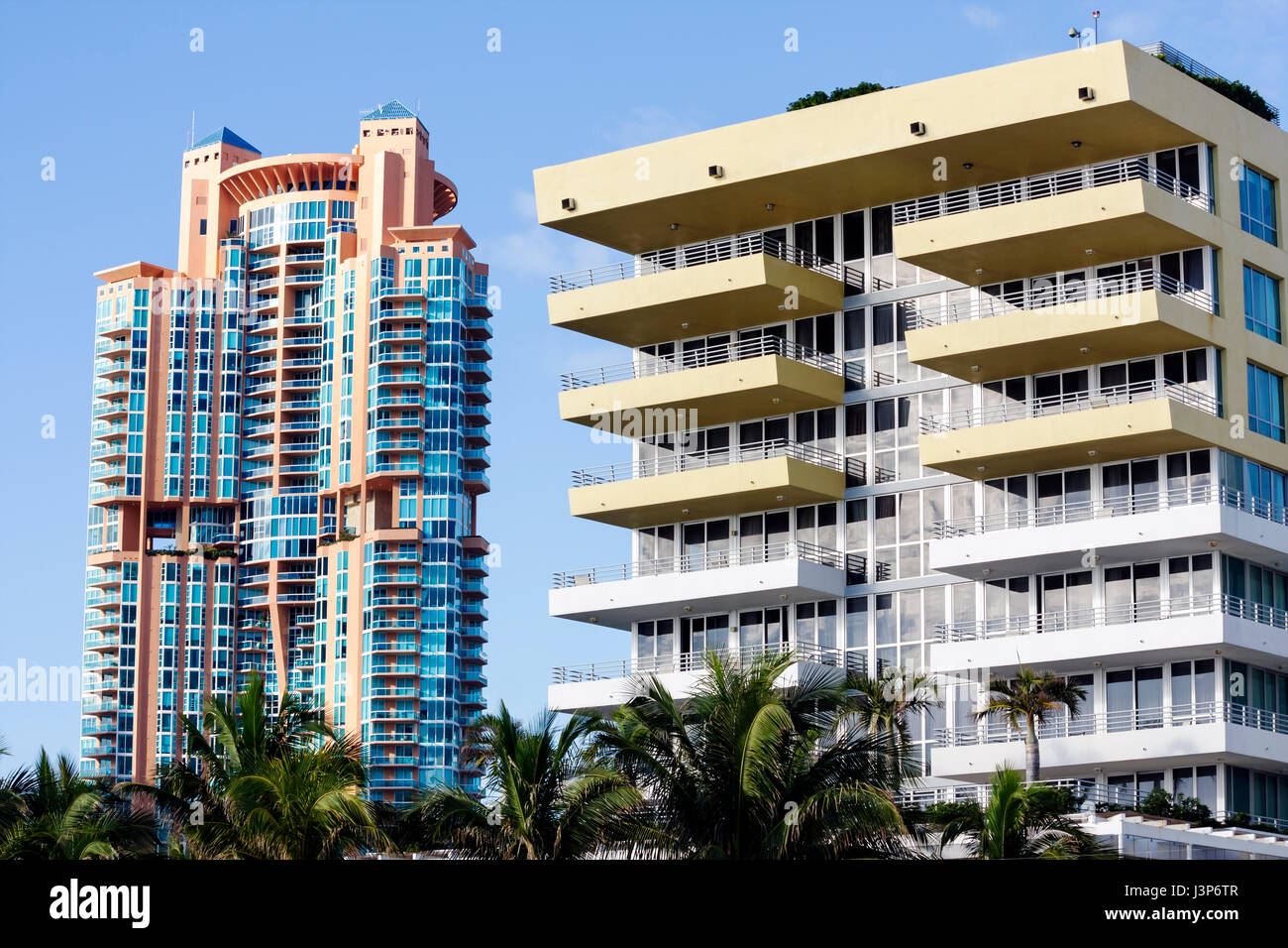Miami Beach Florida, Portofino Tower, Eigentumswohnungen Wohnapartments Gebäude Gebäude Gehäuse, Residenzen, Luxus, Hochhaus Wolkenkratzer Himmel Stockfoto