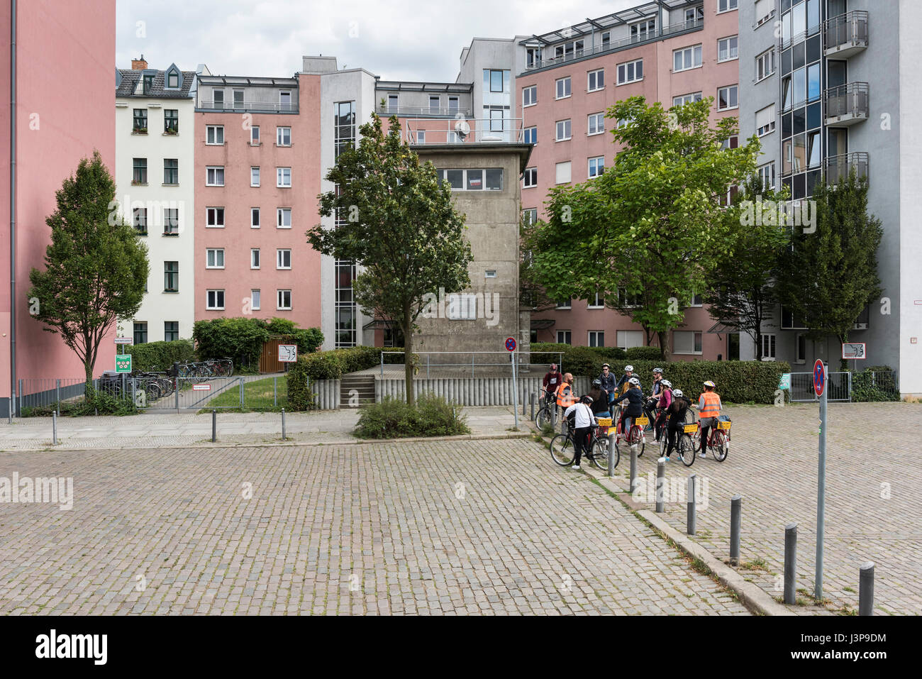 Berlin. Deutschland. Gedenkstätte Günter Litfin, ehemalige Grenze Wachturm als ein Denkmal für Günter Litfin, der erschossen wurde, während versuchen, lassen Sie wieder Stockfoto