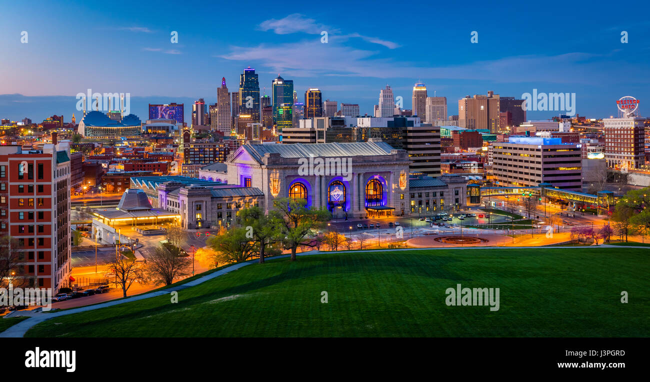Kansas City (oft als K.C) ist die bevölkerungsreichste Stadt im US-Bundesstaat Missouri. Im Jahr 2010 hatte es eine Bevölkerung von 459.787, die ri hatte Stockfoto