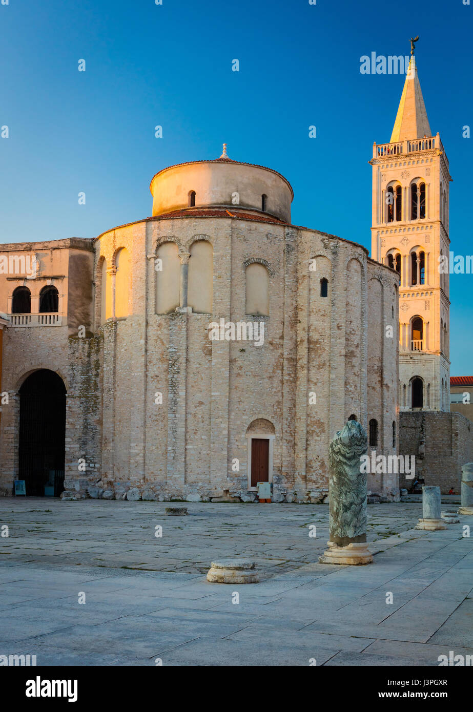Die Kirche St. Donatus ist eine Kirche in Zadar, Kroatien. Der Name bezieht sich auf Donatus von Zadar, der Bau dieser Kirche im 9. begann Stockfoto