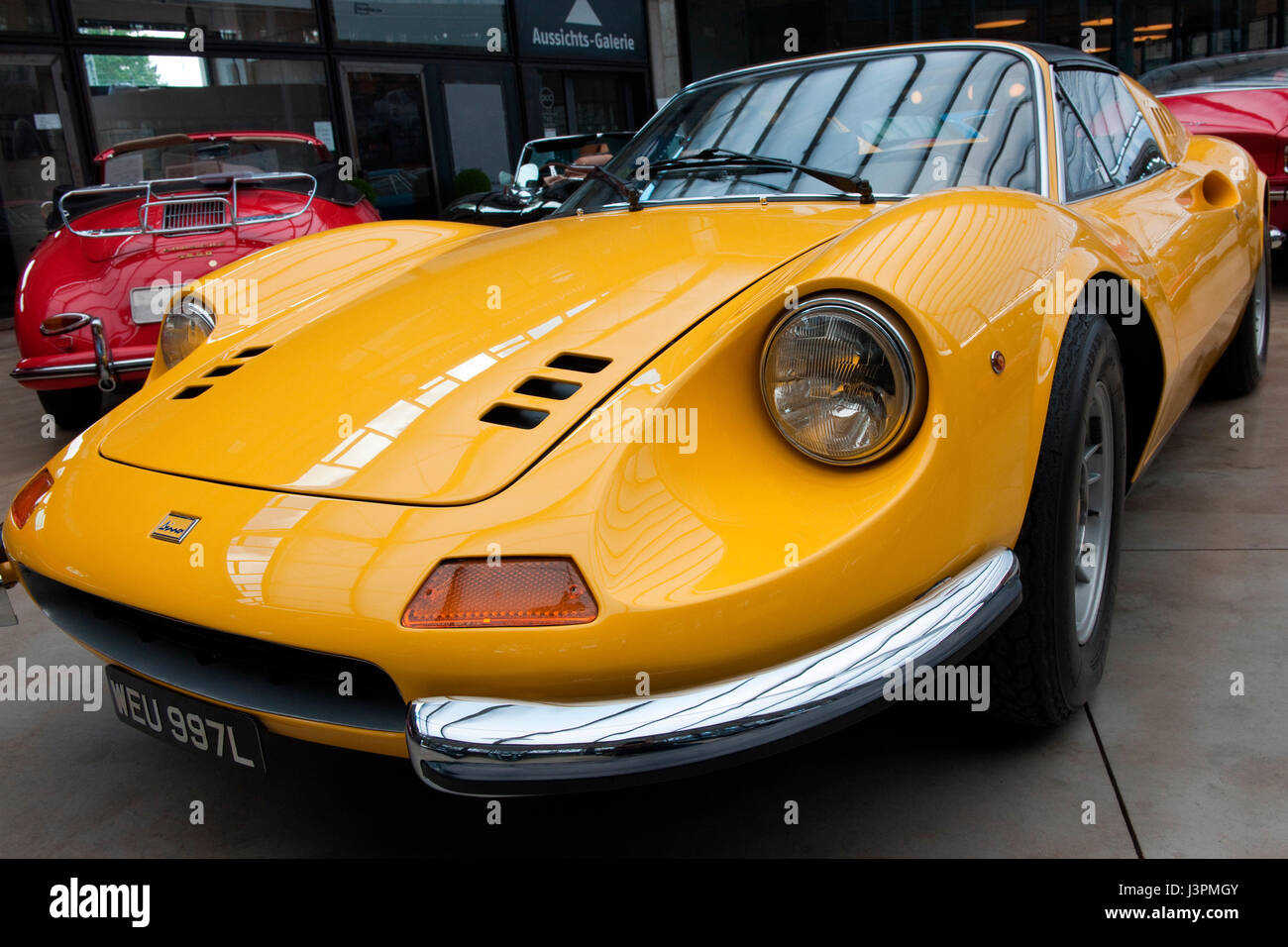Vorderseite des Oldtimer Ferrari Dino 246 GT, Alfredo Ferrari gebaut 1969-1974 in Modena, Pininfarina-Design, V6, Italien, Europa Stockfoto