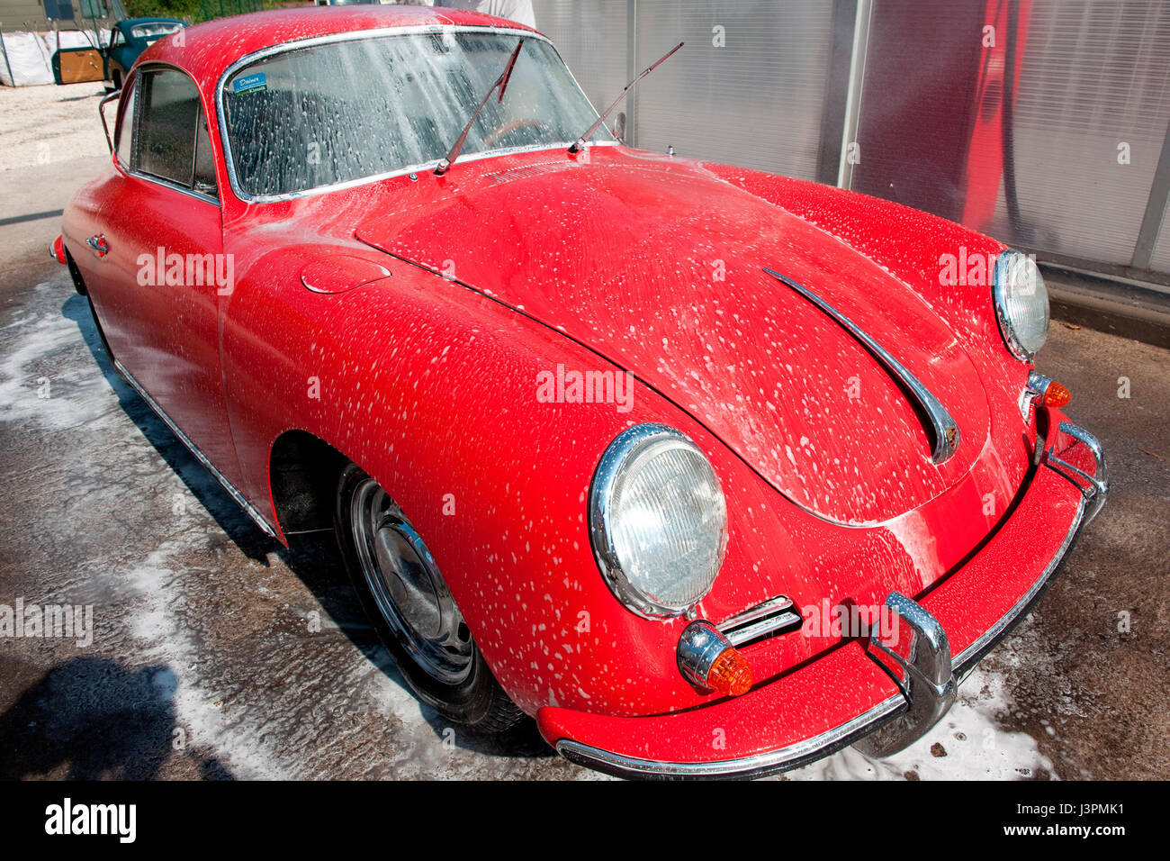 sorgfältig waschen, Schaum, Porsche 356 B, Oldtimer Stockfoto