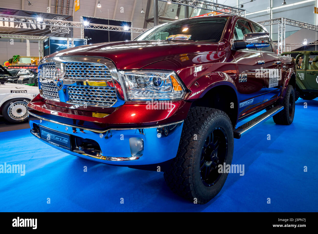 STUTTGART, Deutschland - 3. März 2017: Full-Size-Pickup-Truck Dodge Ram  1500 Laramie Crew CAB, 2017. Europas größte Oldtimer-Messe "RETRO CLASSICS  Stockfotografie - Alamy