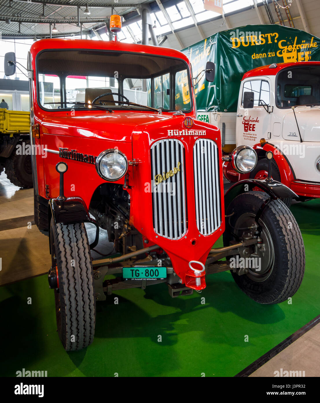 STUTTGART, Deutschland - 3. März 2017: Traktor Einheit Huerlimann D800 Industrie, 1968. Europas größte Oldtimer-Messe "RETRO CLASSICS" Stockfoto
