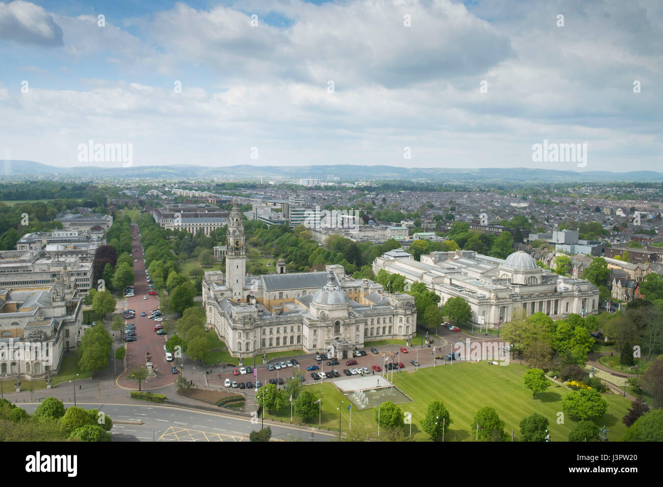 Allgemeine Luftaufnahme der City Hall in Cardiff, Wales, UK. Stockfoto