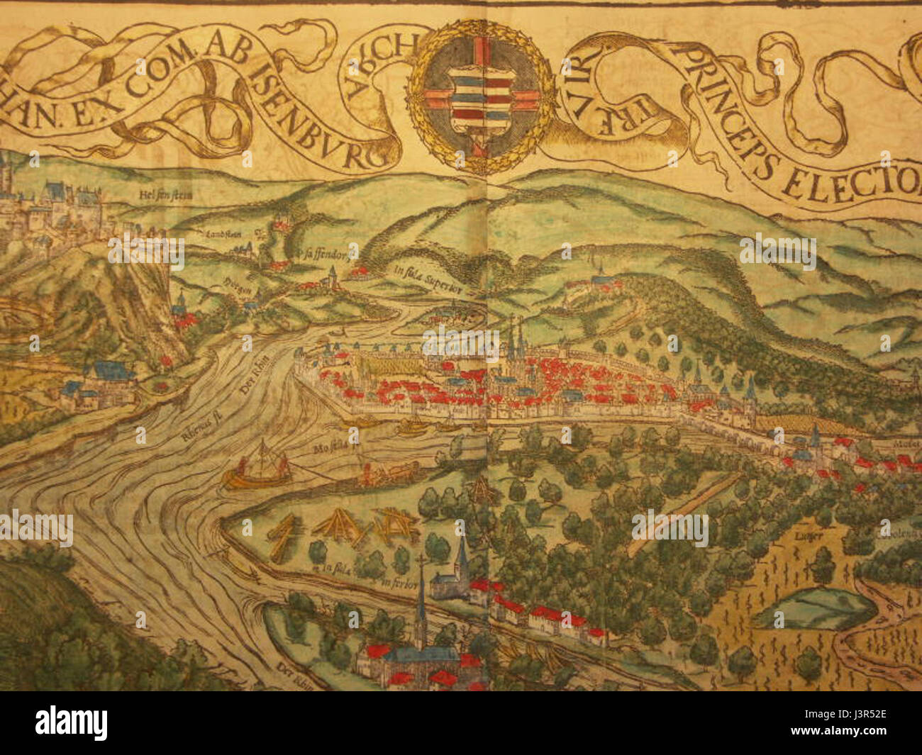 Koblenz war 1600 eine bedeutende Stadt im Heiligen Römischen Reich, am Zusammenfluss von Mosel und Rhein gelegen. In dieser Zeit war die Stadt ein wichtiges Zentrum für Handel, Politik und Militärstrategie und spielte eine Schlüsselrolle in der Geschichte der Region während der Spätrenaissance. Stockfoto