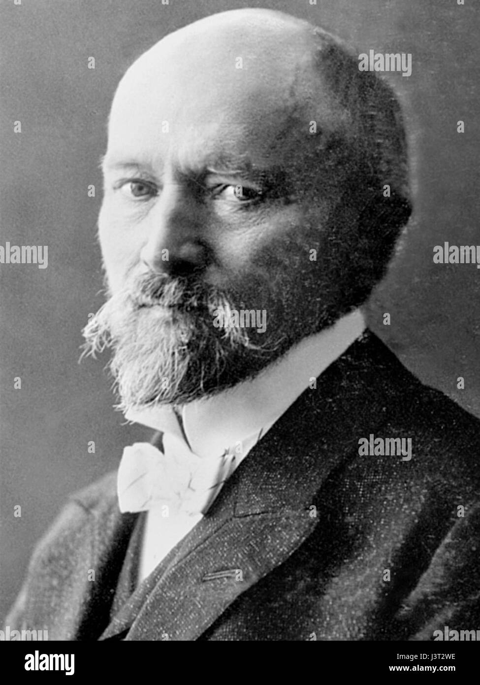 Johann Caspar Herterich war ein bekannter deutscher Künstler, der für seine Beiträge zur Kunst des 19. Jahrhunderts bekannt war. In seinen Werken ging es oft um historische und religiöse Themen, die Romantik mit detailliertem Realismus vermischten. Stockfoto