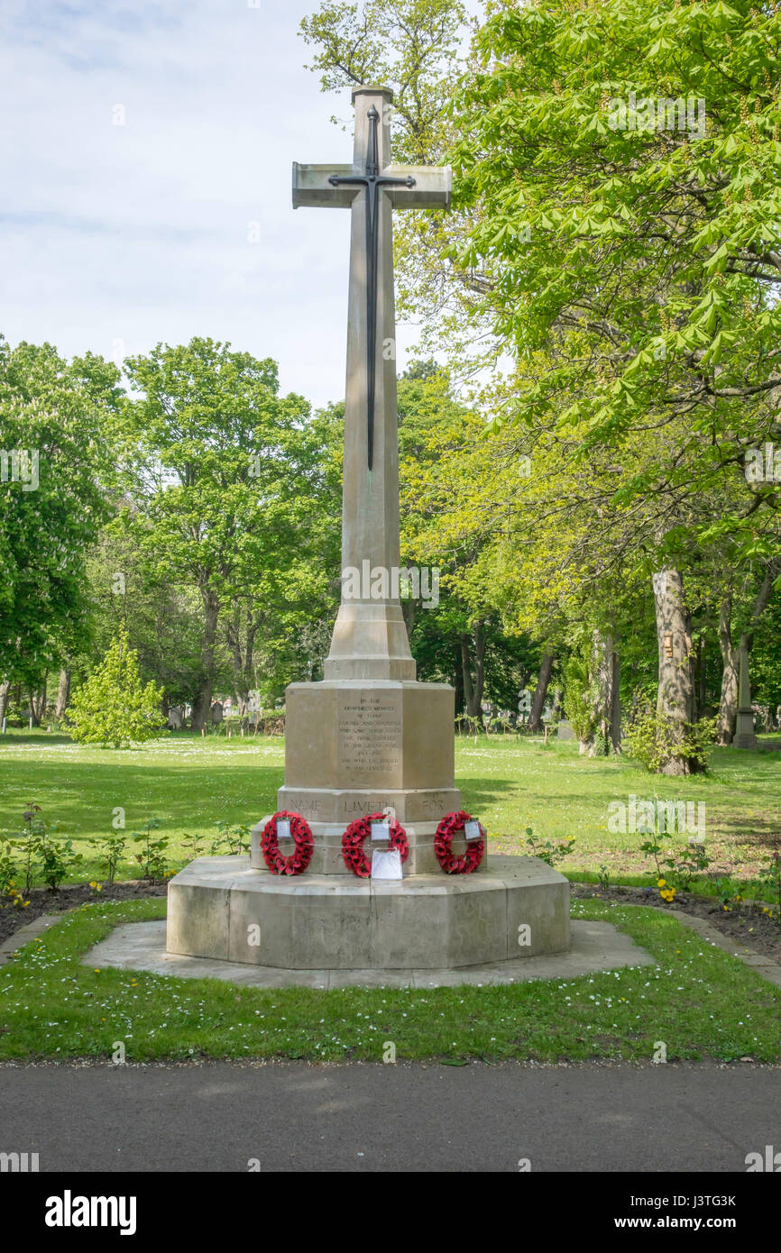 Denkmal für Männer, die im ersten Weltkrieg in Linthorpe Friedhof Middlesbrough Cleveland North Yorkshire England UK gestorben Stockfoto