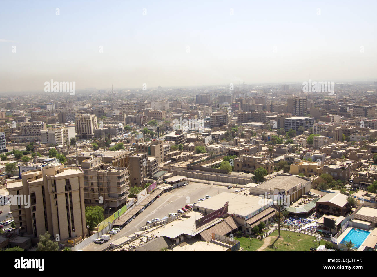 Luftaufnahme Der Stadt Bagdad Und Zeigt Wo Wohn Komplexe Die Stadt Bagdad Hauptstadt Des Irak Stockfotografie Alamy