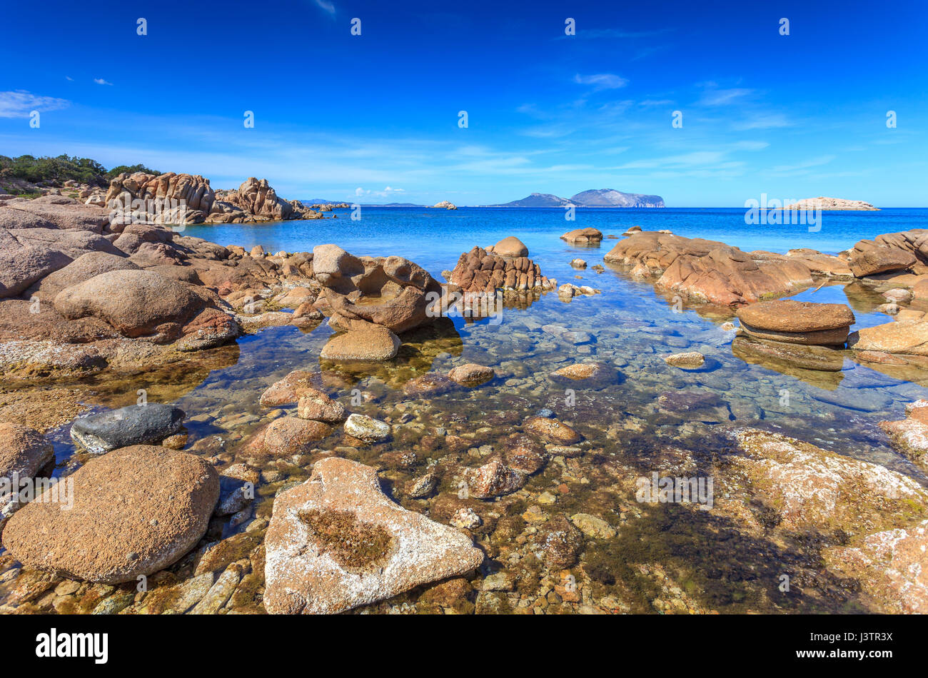 Die wunderschöne Küste rund um Capo Ceraso, Sardinien Stockfoto