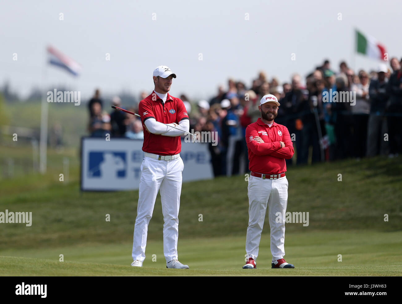 Englands Chris Wood & Andy Sullivan am 6. Loch im Viertelfinale tagsüber zwei Golf-Sechser im Centurion Club, St Albans. PRESSEVERBAND Foto. Bild Datum: Samstag, 6. Mai 2017. Vgl. PA Geschichte GOLF Sechser. Bildnachweis sollte lauten: Steven Paston/PA Wire. EINSCHRÄNKUNGEN. Nur zur redaktionellen Verwendung. Keine kommerzielle Nutzung. Stockfoto