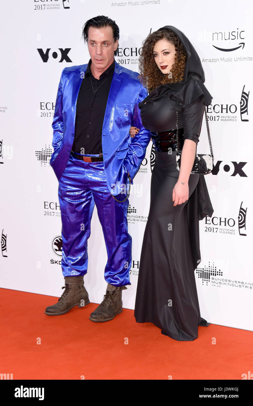 ECHO Musikpreis 2017 auf der Messe (Messe). Mitwirkende: Bis Lindemann Leila Lowfire Where: Berlin, Deutschland bei: 6. April 2017 Stockfoto