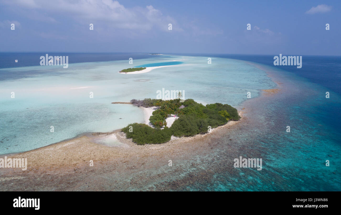 Unglaublich Luftbild auf der kleinen Insel im Indischen Ozean, Malediven Stockfoto