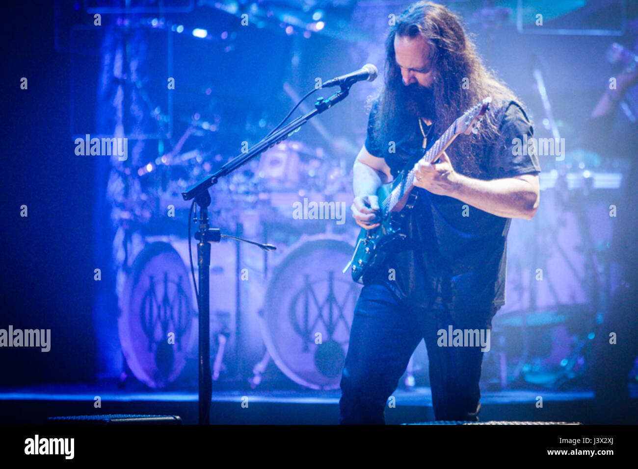 Turin, Italien. 7. Mai 2017. Dream Theater live in Kinos durchführen "Bilder und Worte" Tour Foto: Cronos/Daniele Baldi Credit: Cronos/Alamy Live News Stockfoto