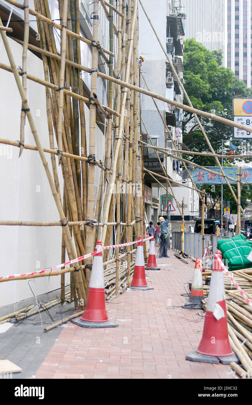 Bambus-Gerst auf einer im Bau Gebude in Hong Kong Stockfotografie - Alamy