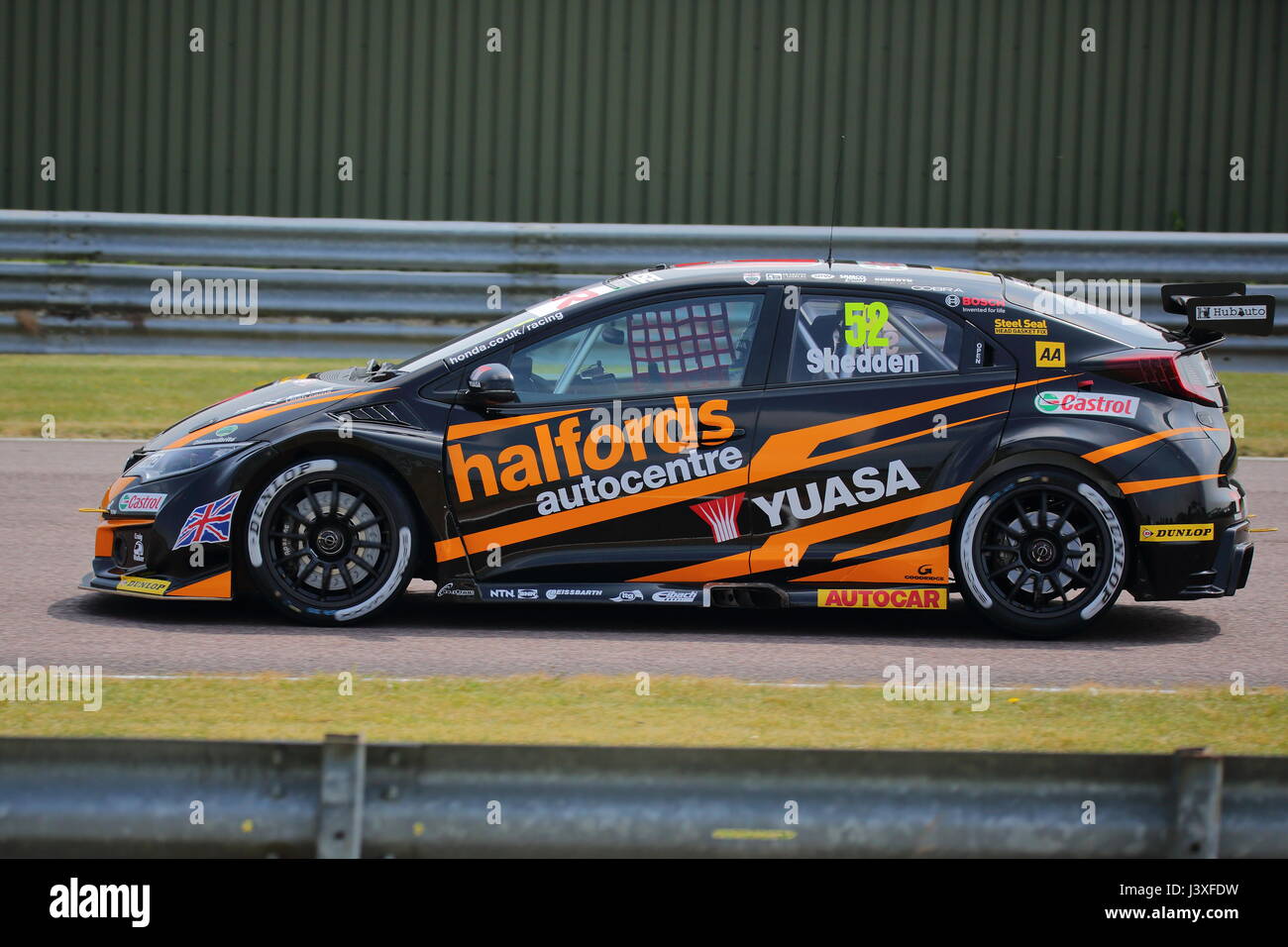 Gordon Shedden in der Dunlop MSA British Touring Car em bei Thruxton Racecourse im Freien Training am Samstag, 6. Mai Stockfoto