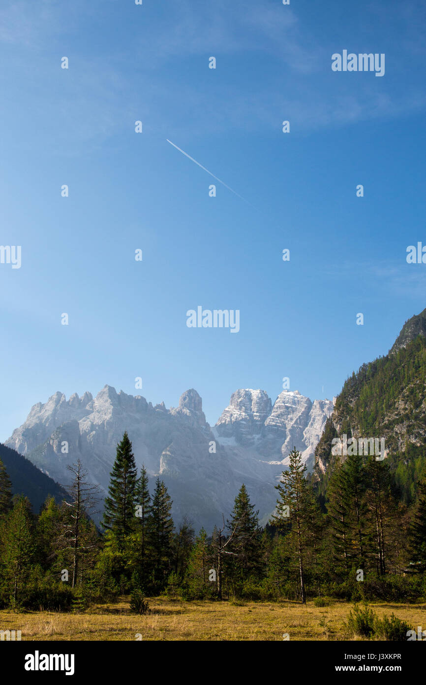 Monte Cristallo angesehen, aus der Gegend um den Lago di Landro in den italienischen Dolomiten Stockfoto