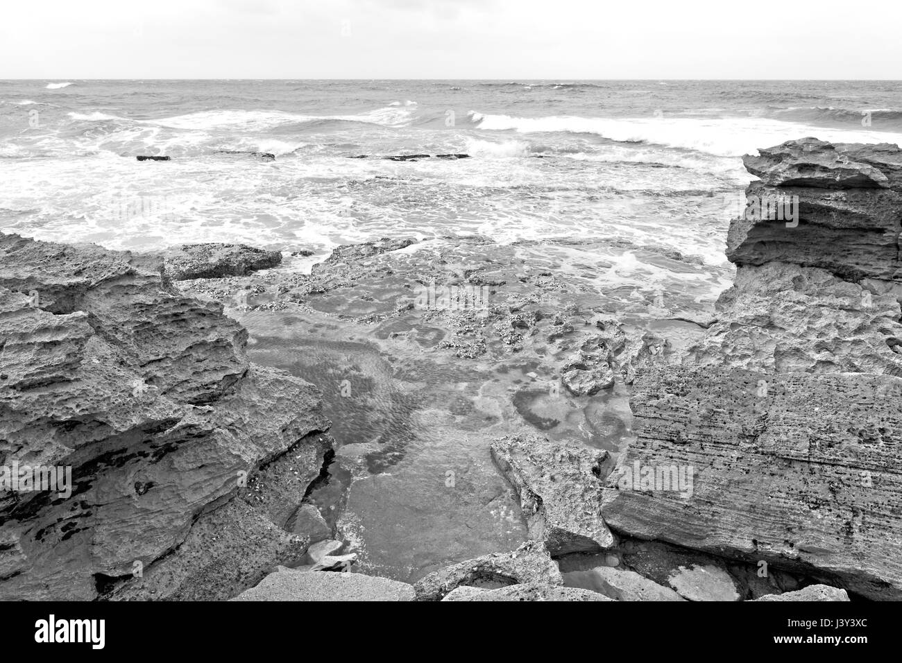 Bewegungsunschärfe in Südafrika Himmel Ozean Isimagaliso Reserve Natur und Felsen Stockfoto