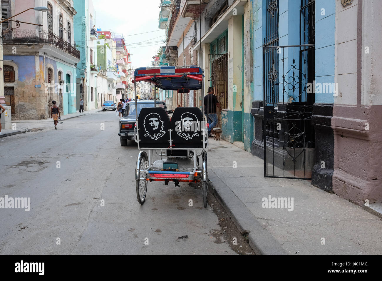 Che Guevara Biketaxi geparkt die Straßen von Havanna, Kuba Stockfoto