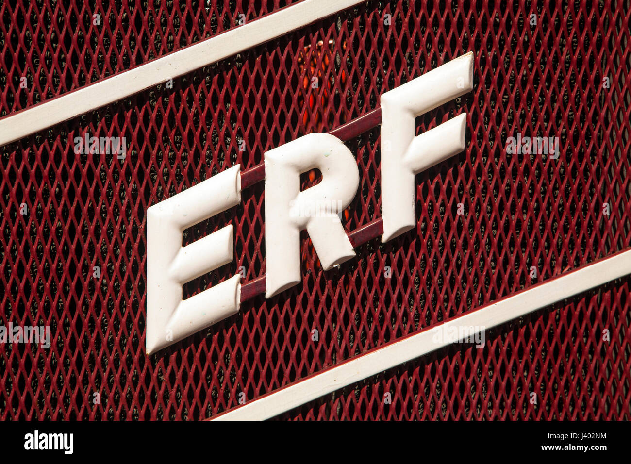 Der ERF-Logo auf dem vorderen Grill eines ihre Wagen Stockfoto