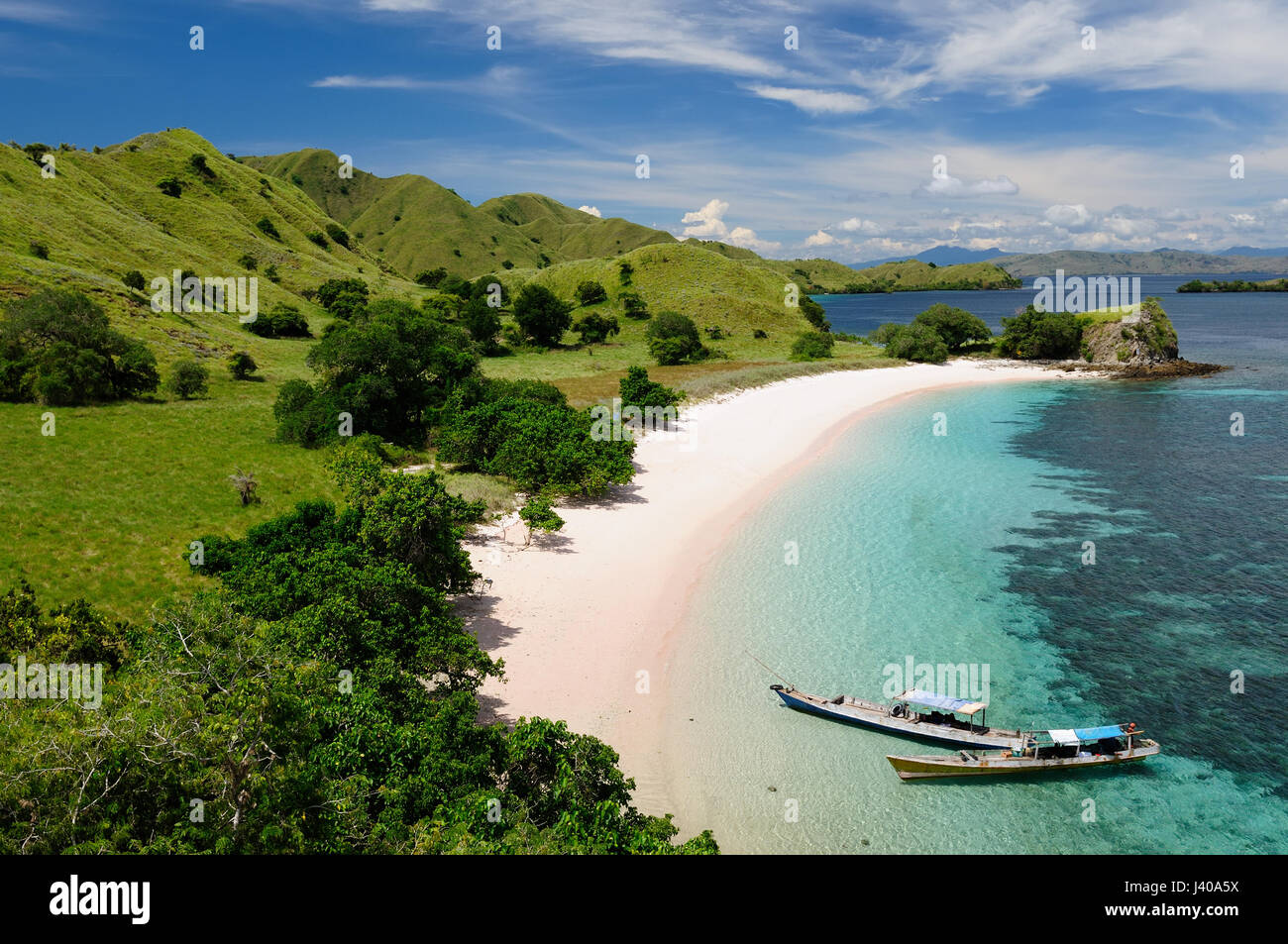 Indonesien, Komodo Nationalpark - Inseln Paradies zum Tauchen und erforschen. Die meisten beliebten Touristenziel in Indonesien Stockfoto