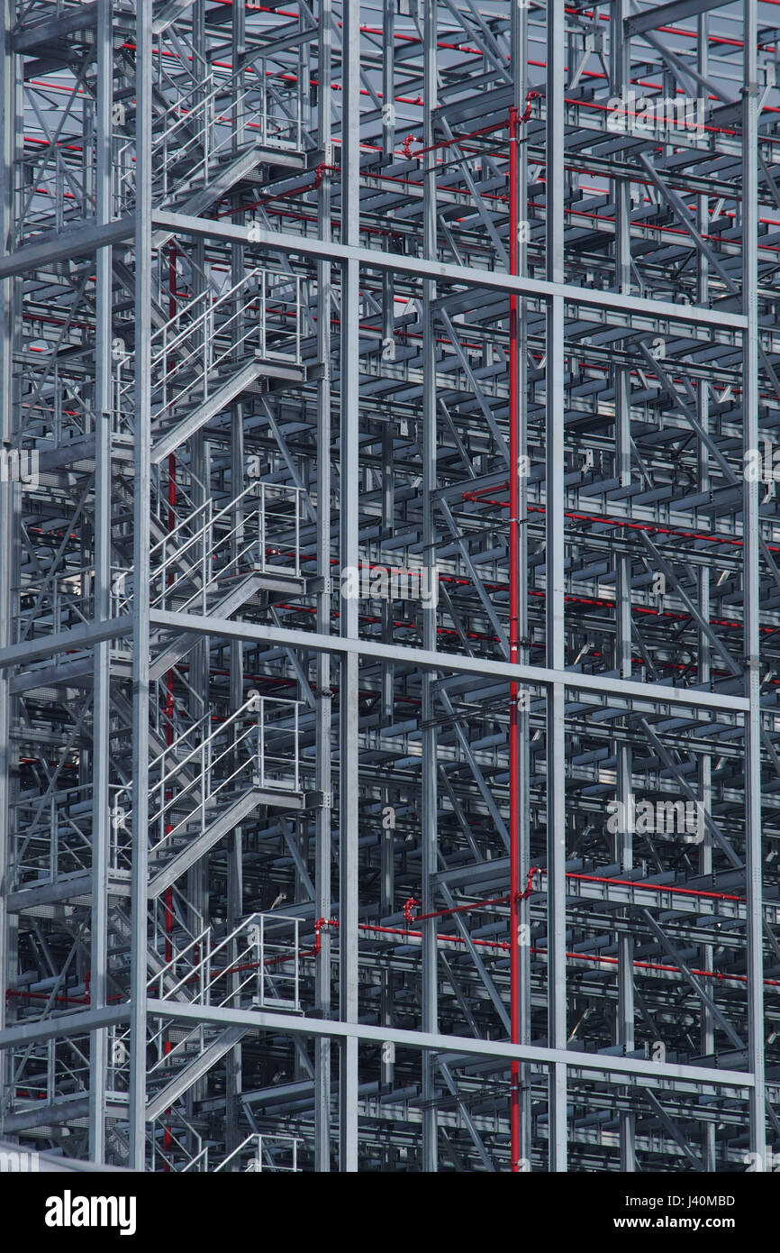 Große Gerüste auf der Baustelle Stockfoto