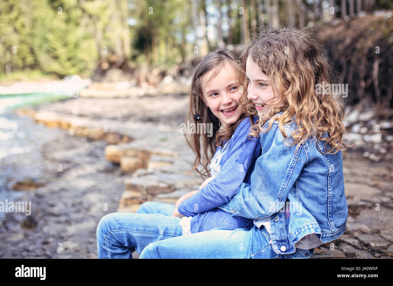 Freundschaft abstrakt - zwei junge Freunde Mädchen Stockfoto