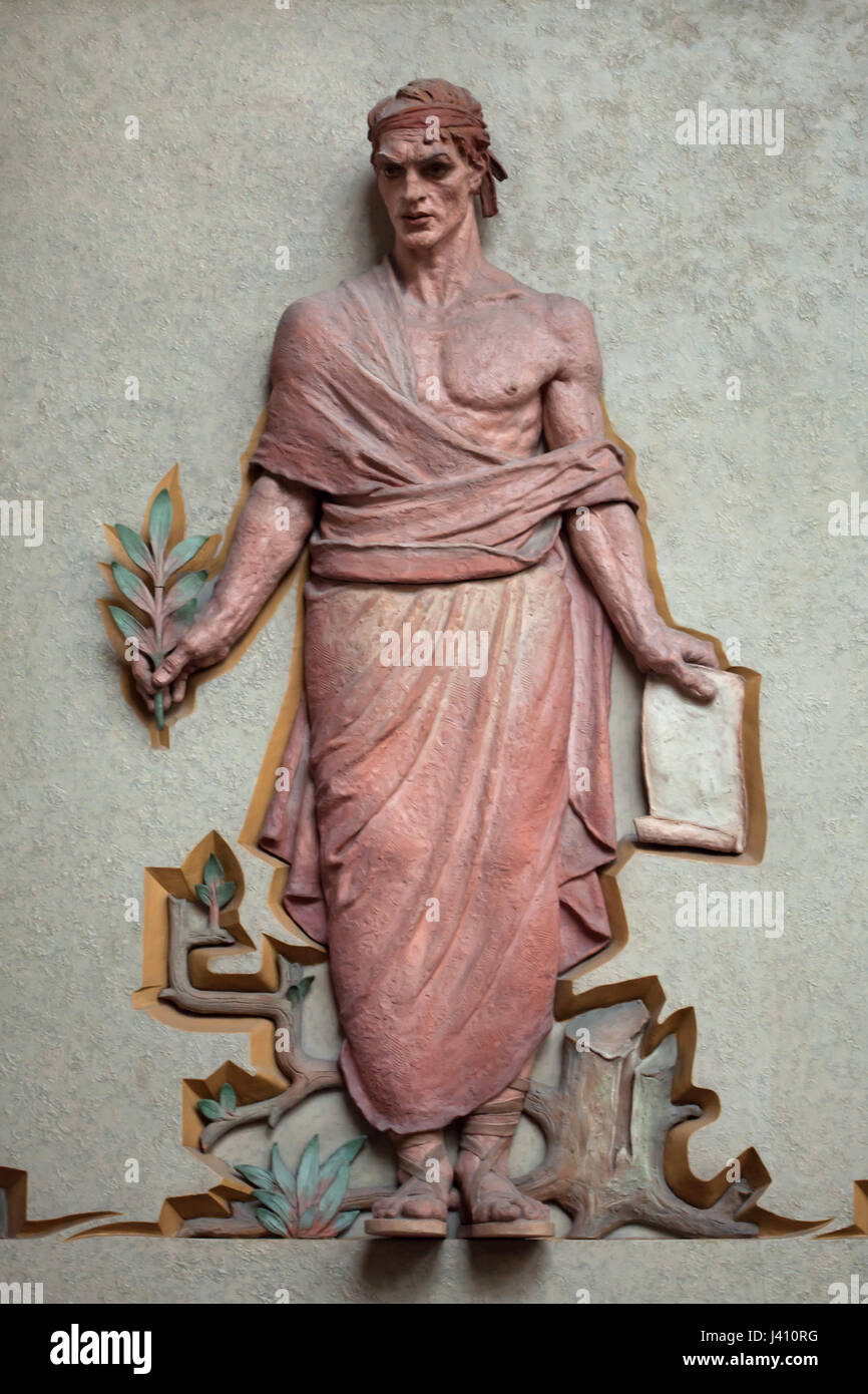 Der Prophet Jesaja. Farbige Lehm Relief des tschechischen Bildhauers Jan Znoj (1936-1938) in der Gemeinde Haus der Tschechoslowakischen Hussitischen Kirche (Husův Sbor) im Stadtteil Vinohrady in Prag, Tschechische Republik. Stockfoto