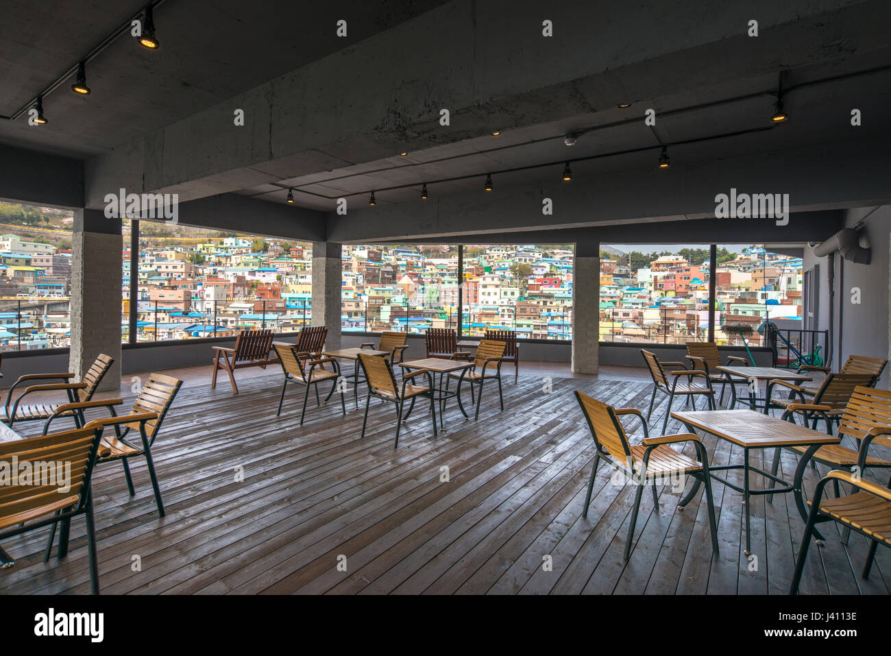 Ansicht von bunt bemalten Häusern in Gamcheon Culture Village, Busan Gwangyeoksi, Südkorea Stockfoto