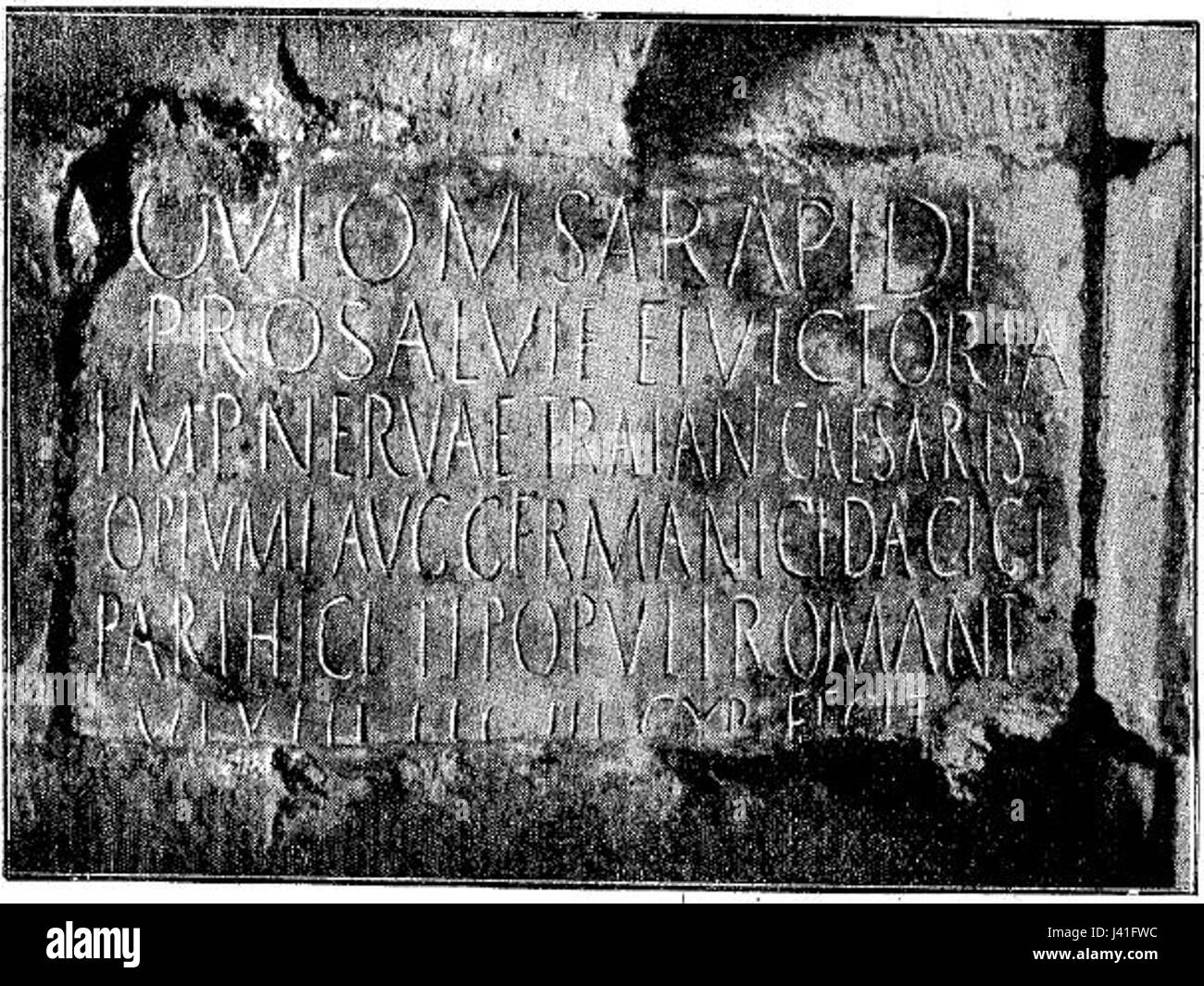 Die lateinische Inschrift der Legio III. Cyrenaica ist im Ziontor, Teil der Altstadt Jerusalems, eingebettet. Die Inschrift geht auf die römische Zeit zurück und markiert die römische Präsenz in Jerusalem. Stockfoto