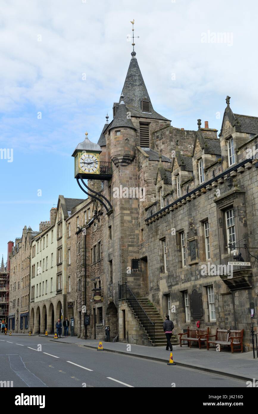 Der Menschen Geschichte Museum untergebracht im historischen Canongate Tolbooth, Royal Mile, Edinburgh, Schottland Stockfoto