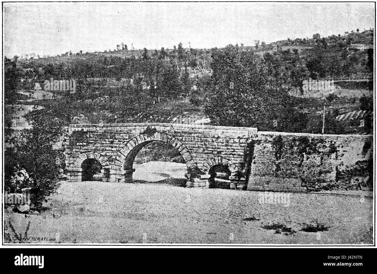 Das Meomartini-Denkmal in Benevento ist ein historisches Gebäude, das für sein einzigartiges Design und seine Bedeutung in der Kulturgeschichte der Region bekannt ist. Es ist ein wichtiges Wahrzeichen in der Stadt Benevento. Stockfoto
