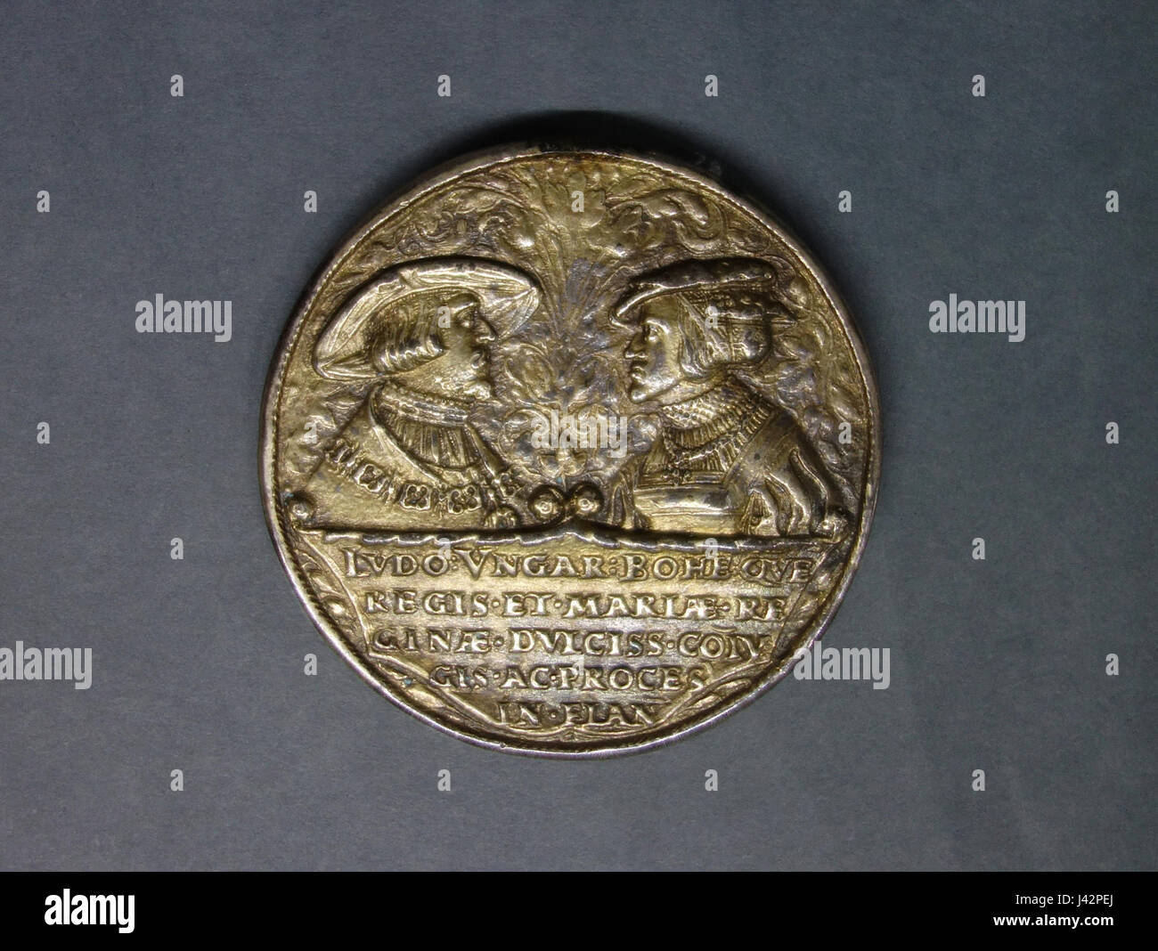 Dieses Porträt zeigt Ludwig II. Von Ungarn und Marie von Habsburg. Ludwig II., ein König von Ungarn und Böhmen, wird neben seiner Frau dargestellt, die Mitglied der mächtigen Habsburgerdynastie war. Ihre union war politisch bedeutsam für die Stärkung der Beziehungen zwischen den Habsburgern und dem Königreich Ungarn. Stockfoto