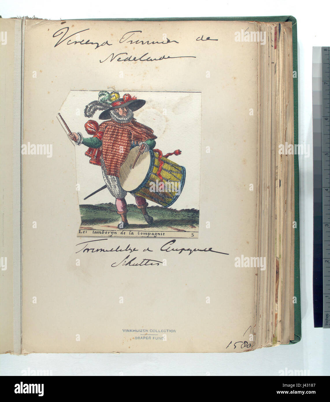 „Le tamborijn de la compagnie“ bezieht sich auf eine historische Militärtrommel aus der niederländischen Republik, die im 16. Jahrhundert von der Schützenkompanie genutzt wurde. Diese Referenz bezieht sich auf ein Bildmaterial, das die Trommel zeigt. Stockfoto