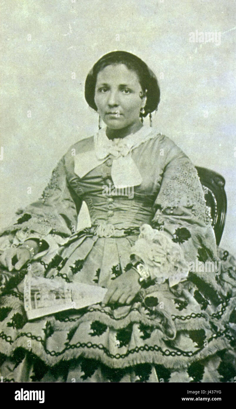 Maria Joaquina de Sousa war im 19. Jahrhundert eine prominente Persönlichkeit, die durch ihre Beiträge zur kulturellen und politischen Landschaft während ihrer Zeit bekannt war. Sie spielte eine wichtige Rolle bei der Gestaltung der Regionalgeschichte und war eine Schlüsselfigur in den sozialen Strukturen ihrer Ära. Stockfoto Maria Joaquina de Sousa war im 19. Jahrhundert eine prominente Persönlichkeit, die durch ihre Beiträge zur kulturellen und politischen Landschaft während ihrer Zeit bekannt war. Sie spielte eine wichtige Rolle bei der Gestaltung der Regionalgeschichte und war eine Schlüsselfigur in den sozialen Strukturen ihrer Ära. Stockfoto