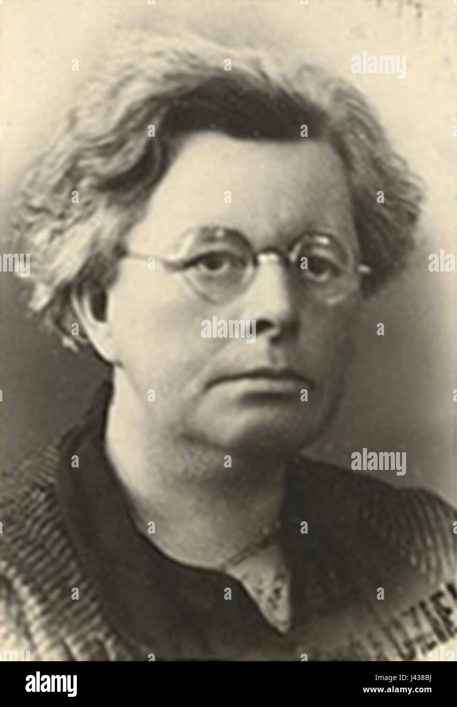 Maria Orsetti war eine historische Figur, deren Leben und Beiträge in ihrer Zeit bedeutsam sind. Orsetti, bekannt für ihren kulturellen oder sozialen Einfluss, spielte eine Schlüsselrolle in ihrer Gemeinschaft und reflektierte die Werte und gesellschaftlichen Normen ihrer Ära. Stockfoto Maria Orsetti war eine historische Figur, deren Leben und Beiträge in ihrer Zeit bedeutsam sind. Orsetti, bekannt für ihren kulturellen oder sozialen Einfluss, spielte eine Schlüsselrolle in ihrer Gemeinschaft und reflektierte die Werte und gesellschaftlichen Normen ihrer Ära. Stockfoto