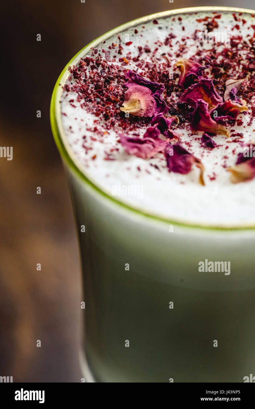 Rose Matcha grünen Tee latte Stockfoto