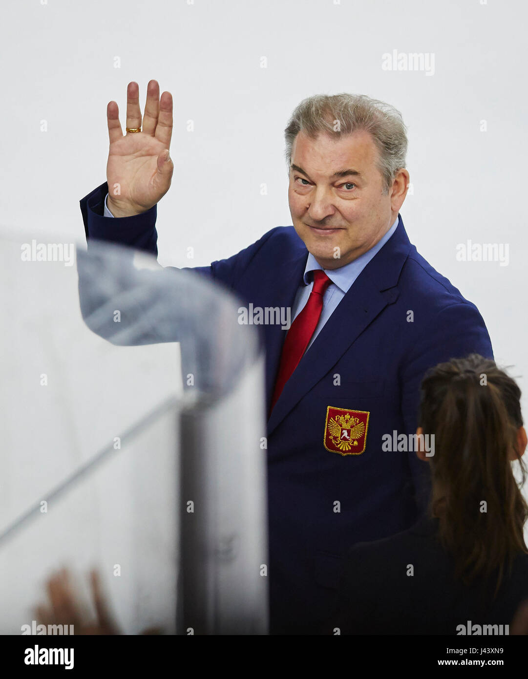Deutschland - Russland, Wladislaw Alexandrowitsch Tretjak, Präsident der russischen Eishockey-Verband und ehemaligen Eishockey-Torwart, Porträt halber Größe 3-6 Eishockey WM Weltmeisterschaften 2017, Deutschland, DEB, Köln 8. Mai 2017 © Peter Schatz / Alamy Live News Stockfoto