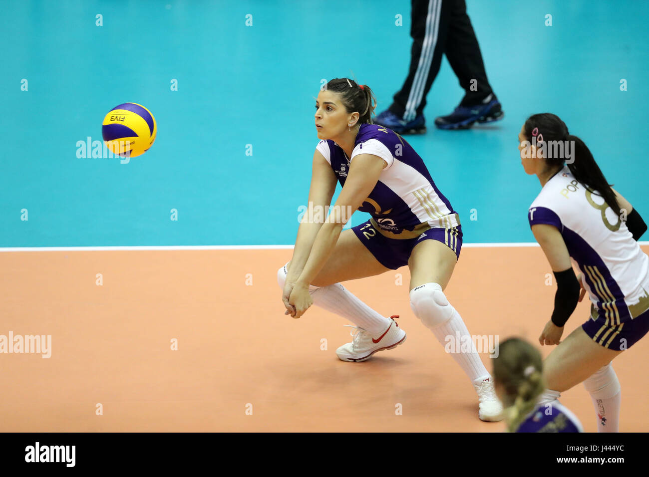 Kobe, Japan. 9. Mai 2017. Mariana Costa (VOL) Volleyball: 2017 FIVB Volleyball Women Club World Championship match zwischen Volero Zürich 3: 0 Eczacibasi Istanbul in Kobe, Japan. Bildnachweis: AFLO/Alamy Live-Nachrichten Stockfoto