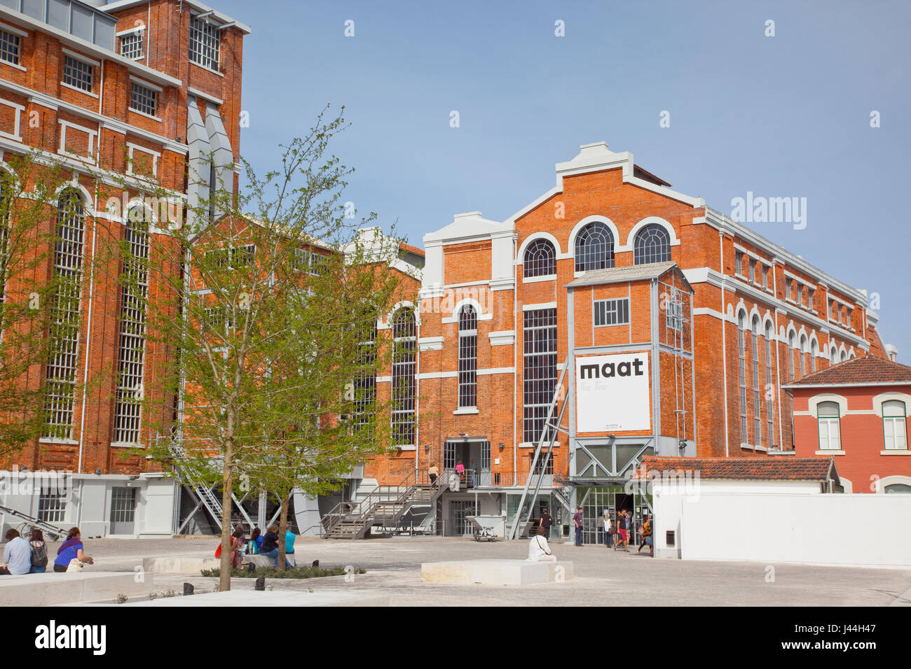 Portugal, Estredmadura, Lissabon, Belem, MAAT, Museum für Kunst, Architektur und Technologie an den Ufern des Flusses Tagus, untergebracht im ehemaligen Kraftwerk Stockfoto