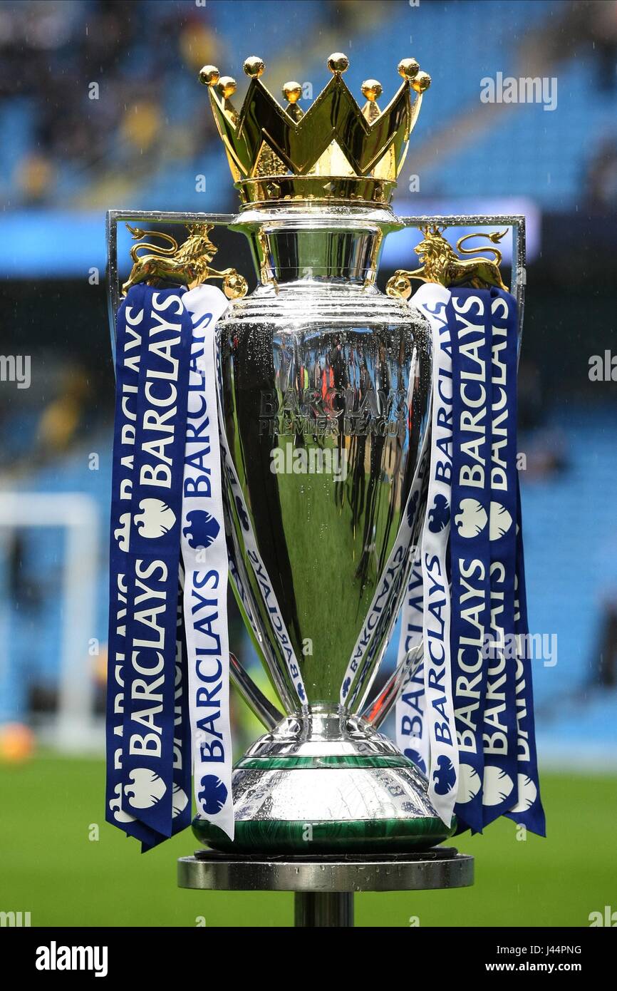 BARCLAYS PREMIER LEAUGE TROPHY MANCHESTER CITY V Fußball Trophäe ETIHAD STADIUM MANCHESTER ENGLAND 6. Februar 2016 Stockfoto