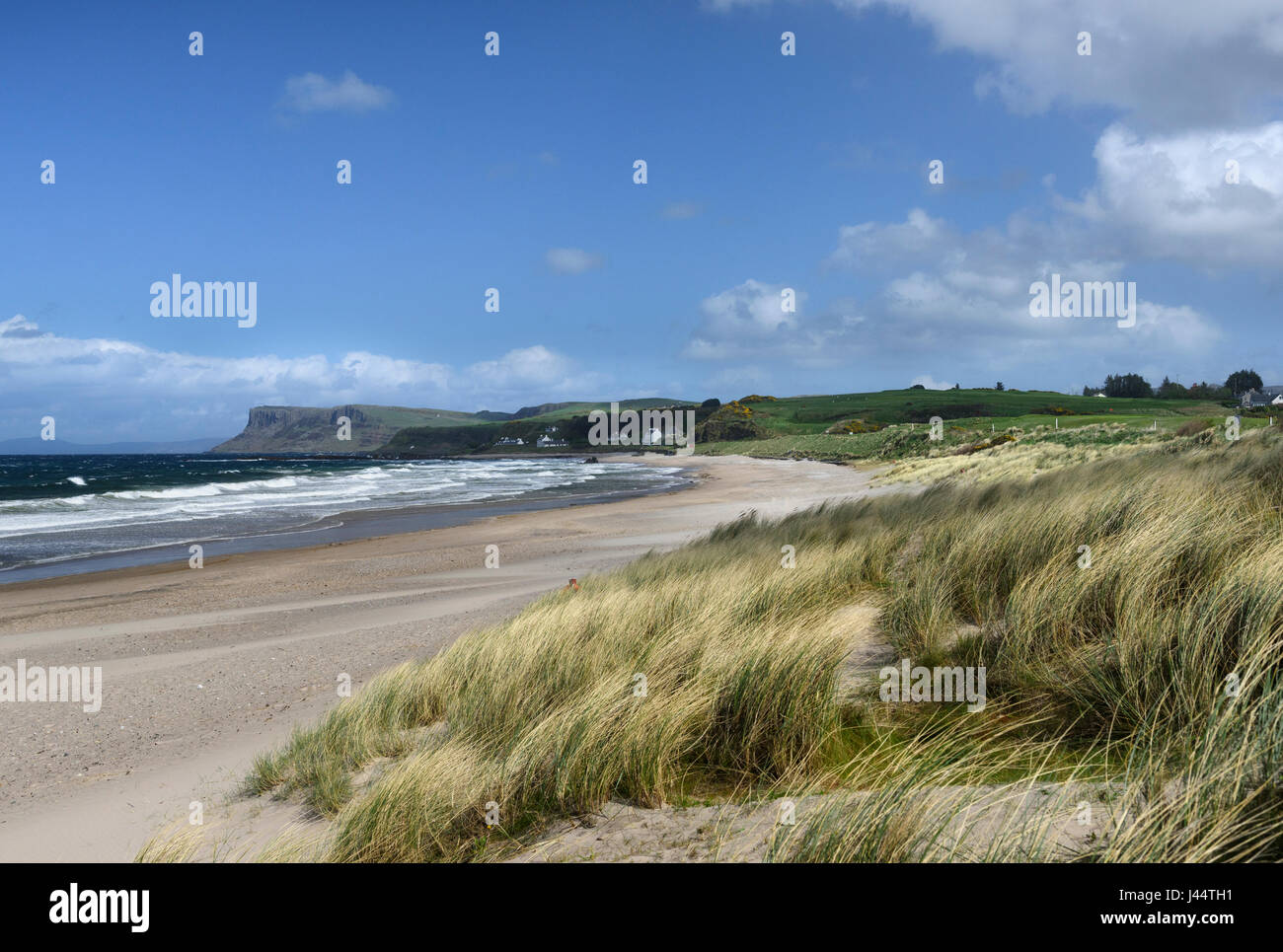 Die Küste bei Ballycastle auf der Causeway Küste der Grafschaft Antrim in Nordirland Stockfoto