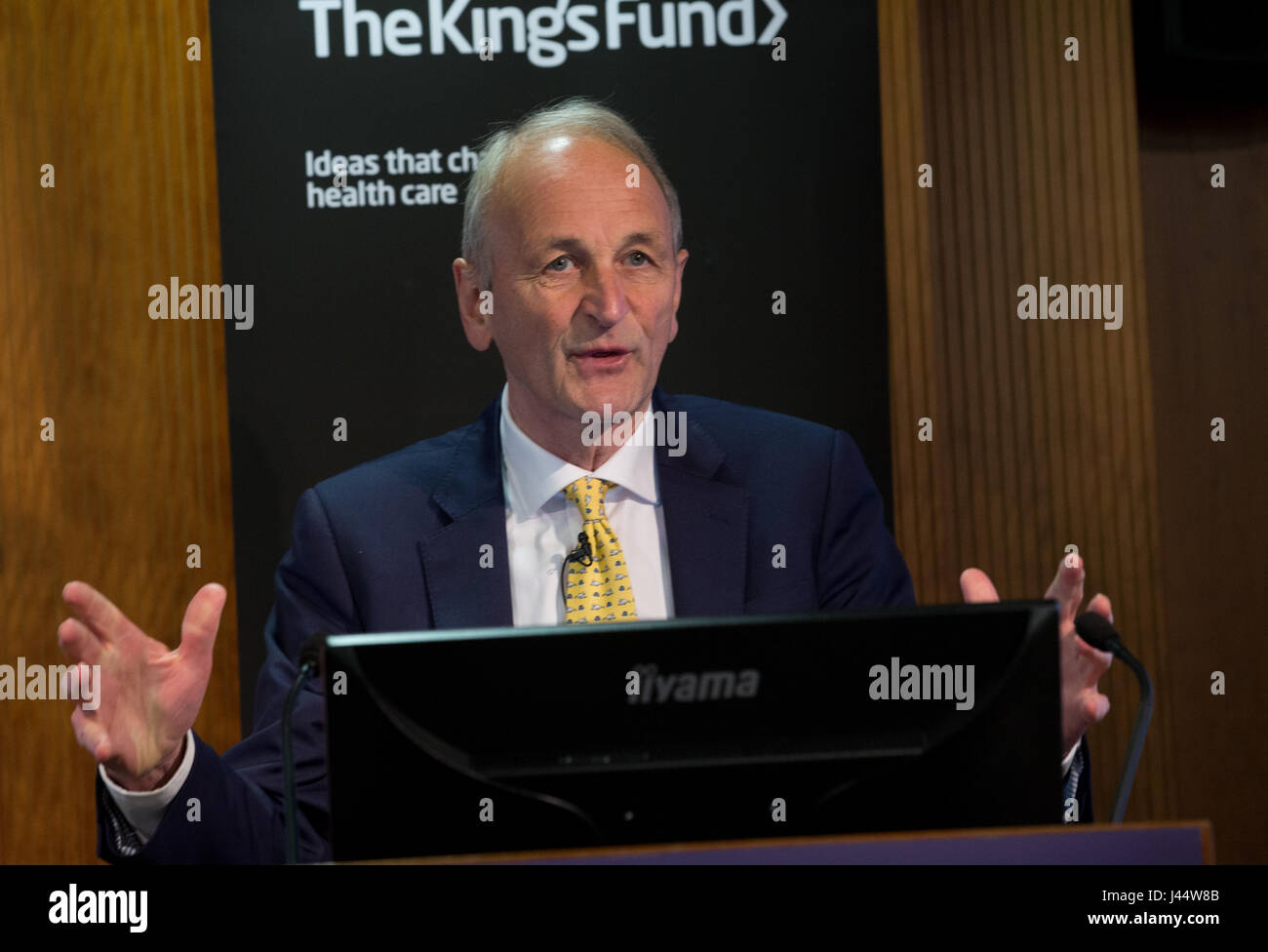 Chris Ham, Chief Executive von The Kings Fund hält eine Rede an medizinische Fachkräfte Stockfoto