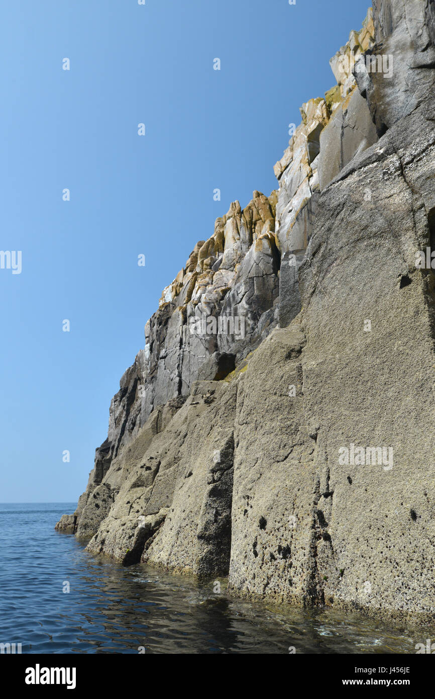 Granitfelsen vor der Küste von Isles of Scilly, Vereinigtes Königreich Stockfoto
