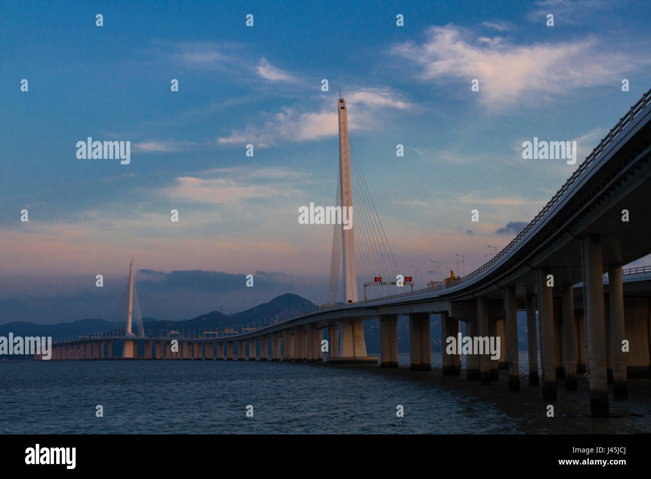 Shenzhen Bay Bridge in der Guangdong Provinz, China Stockfoto