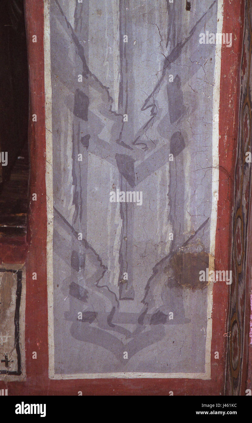 Die Kirche des Theotokos Peribleptos in Ohrid ist bekannt für ihre bedeutende Sammlung byzantinischer Fresken und Gemälde, die religiöse Themen und historische Kunst aus dem 13. Jahrhundert zeigen. Stockfoto