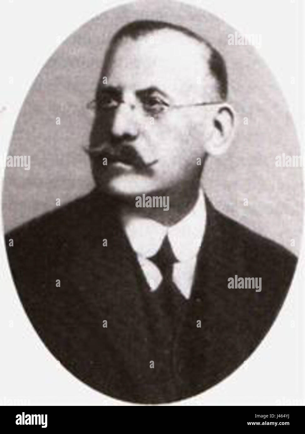 Munkacsi Bernat war ein ungarischer Fotograf, der von Anfang bis Mitte des 20. Jahrhunderts für seine ikonische Arbeit in der Modefotografie bekannt war. Stockfoto